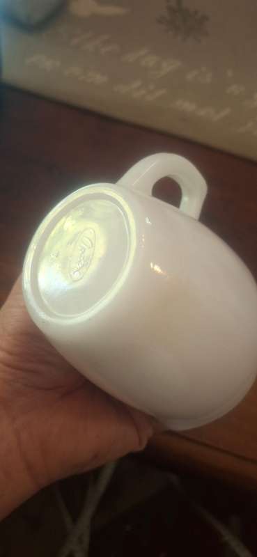 Milk glass milk cup