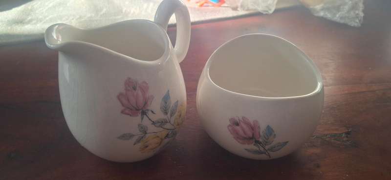 Continental China sugar and milk cups