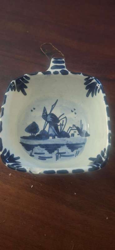 Delft handpainted small bowl