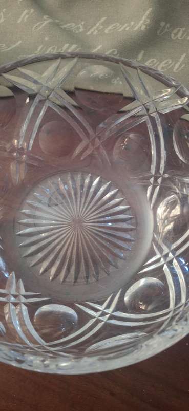 Cut glass bowl vintage