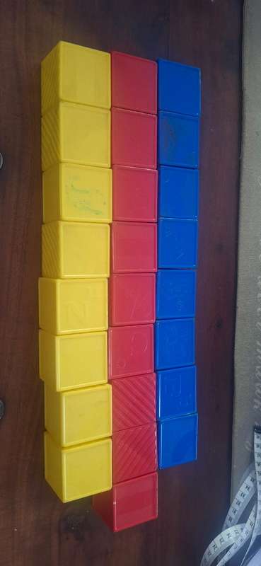 Vintage Tupperware Toys Combi-Cubes game (1977)