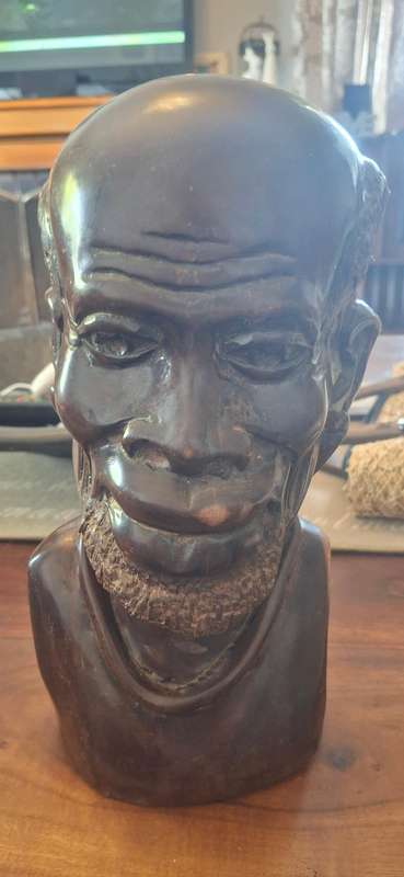 Wooden bust vintage