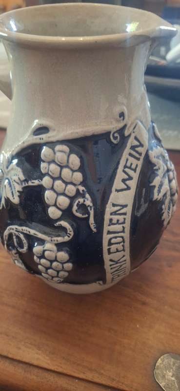 Vintage Stein German Pottery Trink Edlen Wein Aus Kuhlem Pitcher with Grapes