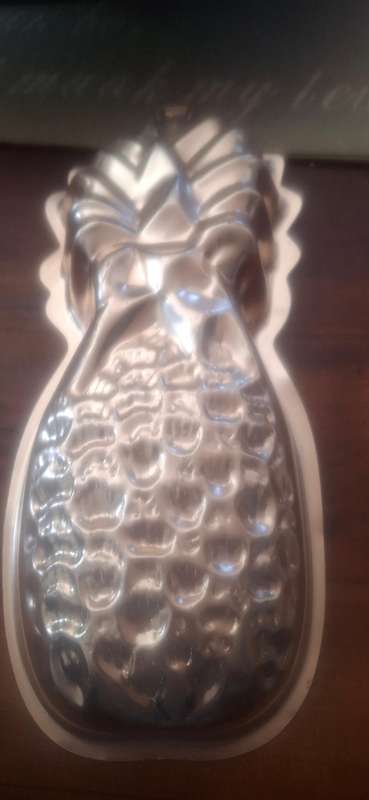 Rose gold pineapple mould vintage