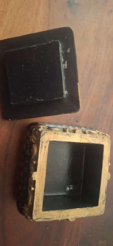 Vintage jewelry box