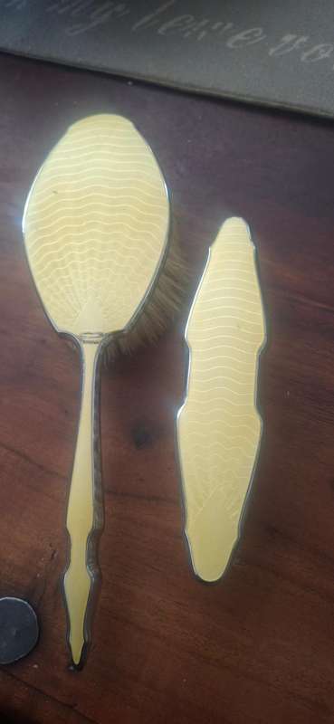 Vintage brush set