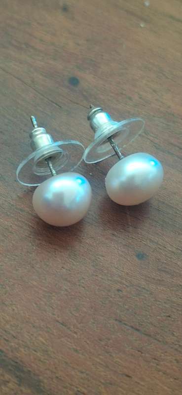 Real pearl earrings
