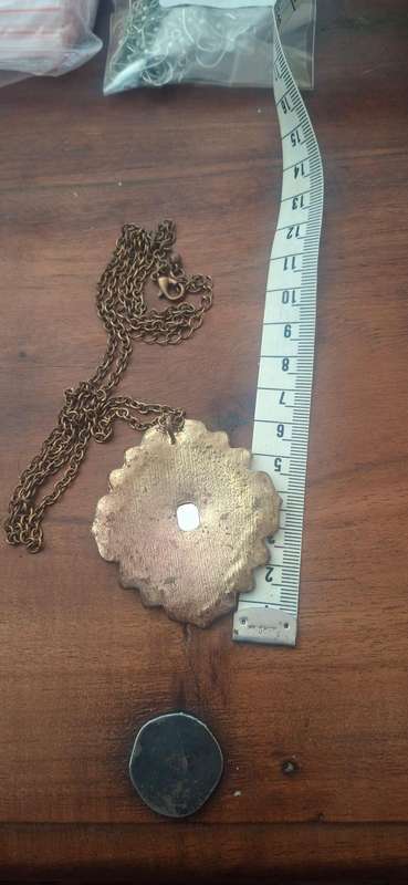Vintage pendant with chain