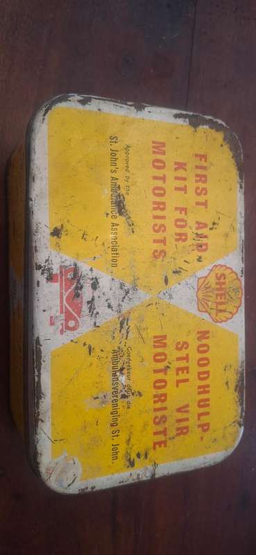 Shell first aid tin vintage