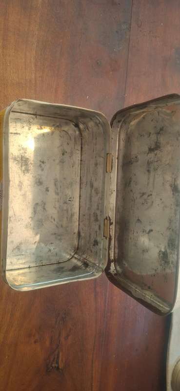Shell first aid tin vintage