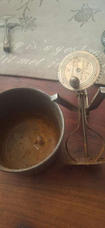 Vintage Full Vision Metal Beater Set Hand Mixer