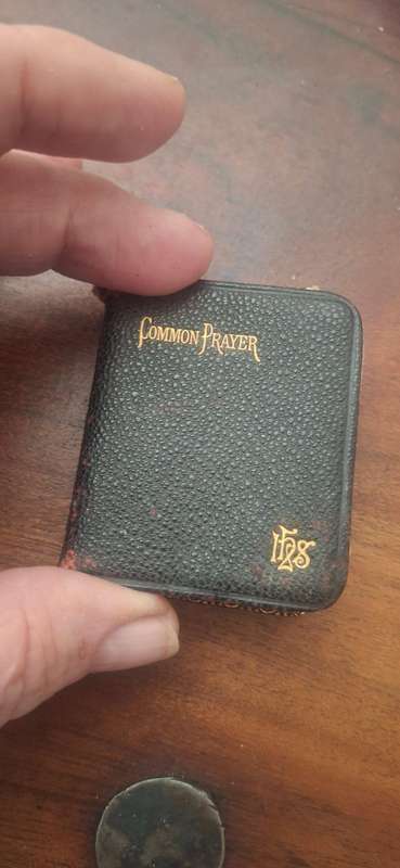 Common prayer book small
