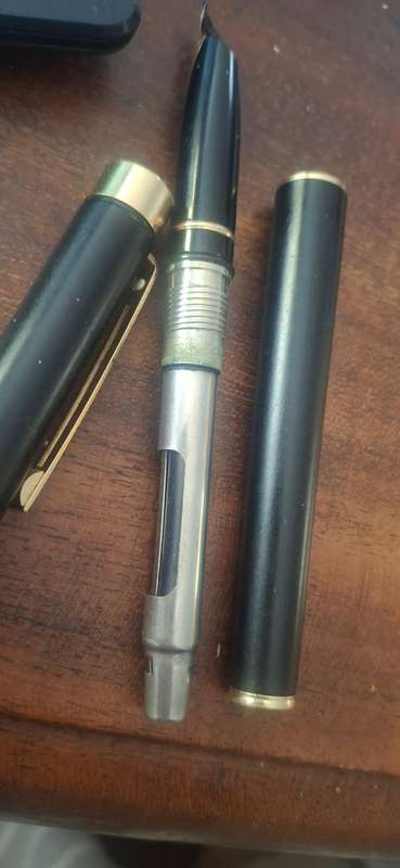 Vintage Sheaffer Targa fountain pen