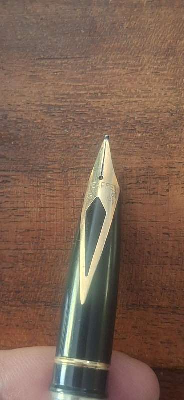 Vintage Sheaffer Targa fountain pen