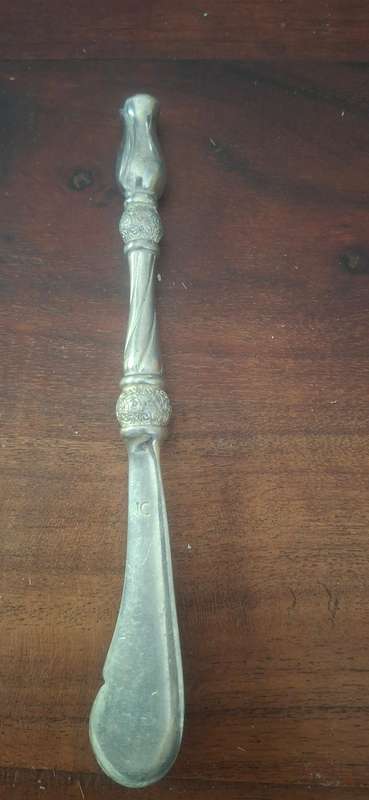 Butter knife