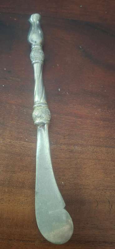 Butter knife