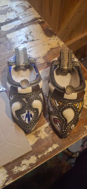 Blue Moroccan shoe ashtray vintage