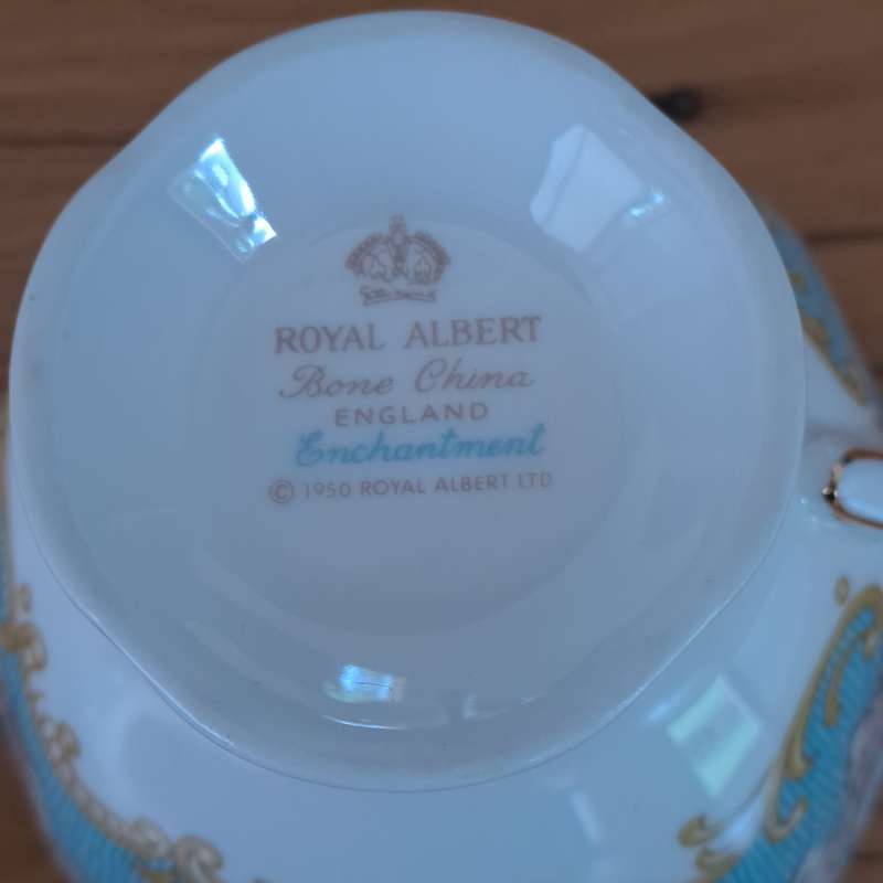 Royal Albert Trio - Enchantment (Trio number 1)