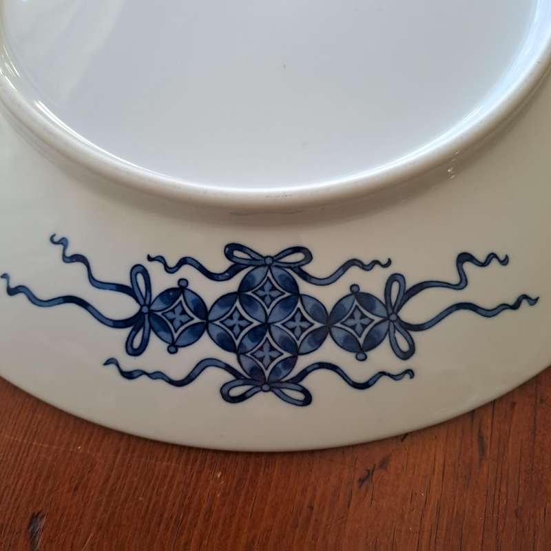 Exquisite Oriental Charger