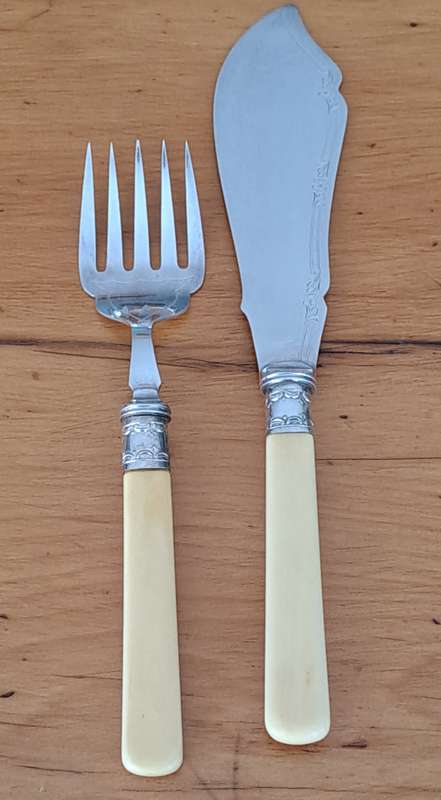 Bone Handle EPNS Fish Servers - Cased