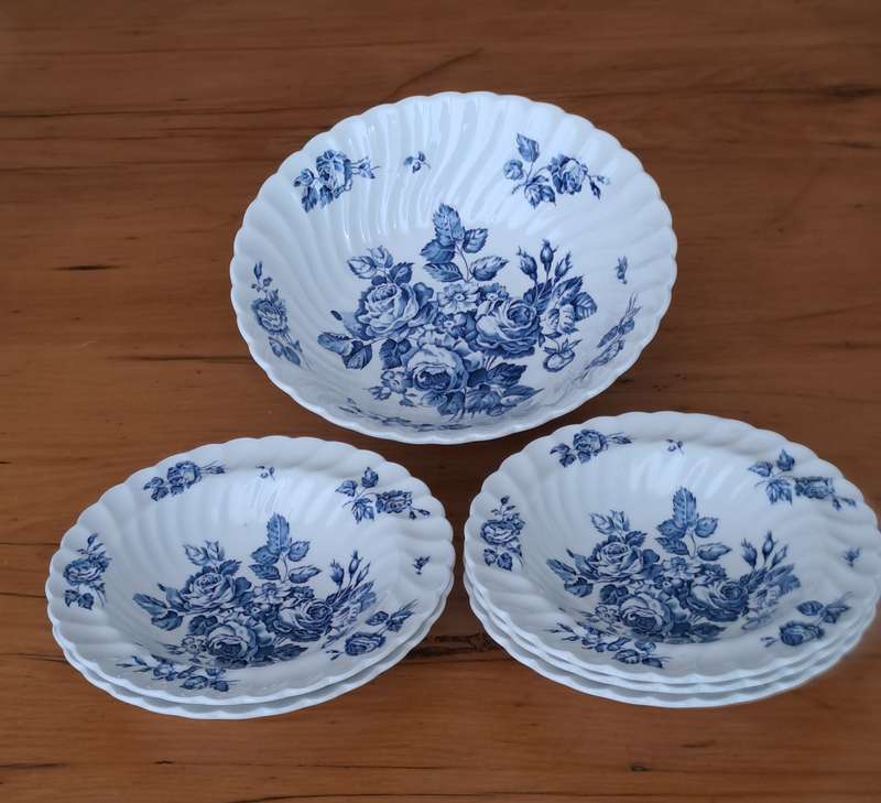 Johnson Bros 'Devon Sprays' - Six piece dessert set