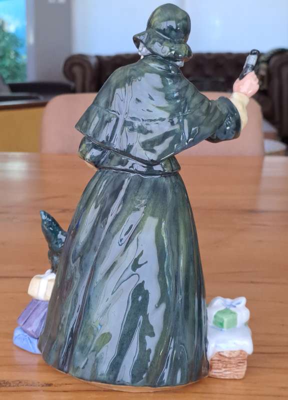 Royal Doulton Figurine - Christmas Parcels HN2851