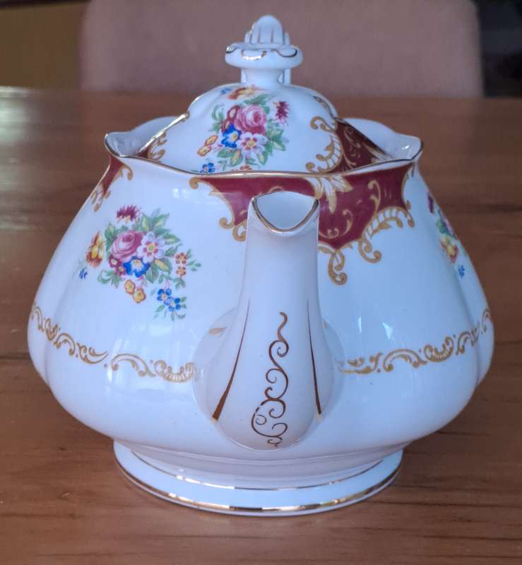 Royal Albert Large Teapot - Canterbury