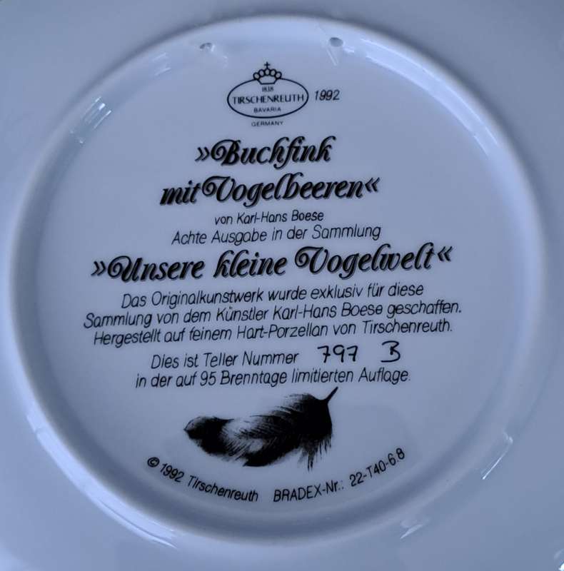 Tirschenreuth Plate ' Buchfink mit Vogelbeeren'