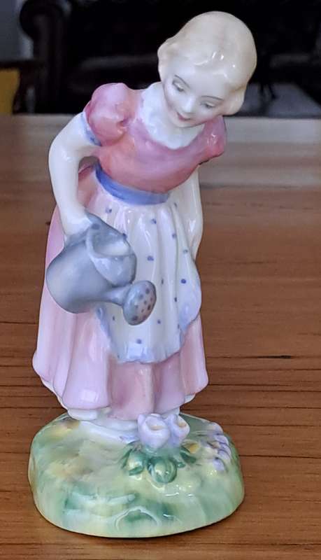 Royal Doulton 'Mary Mary' HN2044
