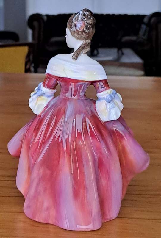 Royal Doulton 'Southern Belle' HN2229