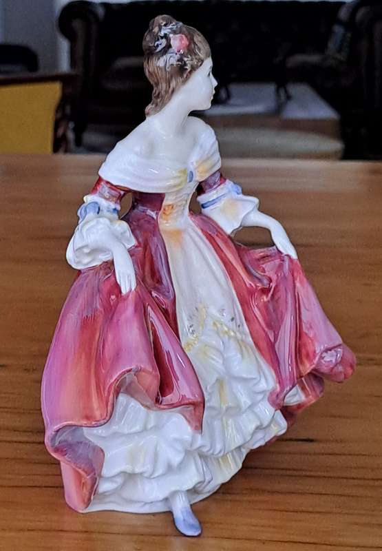 Royal Doulton 'Southern Belle' HN2229