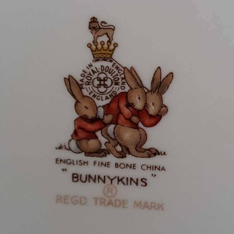 Royal Doulton Bunnykins Plate - Portrait Painter