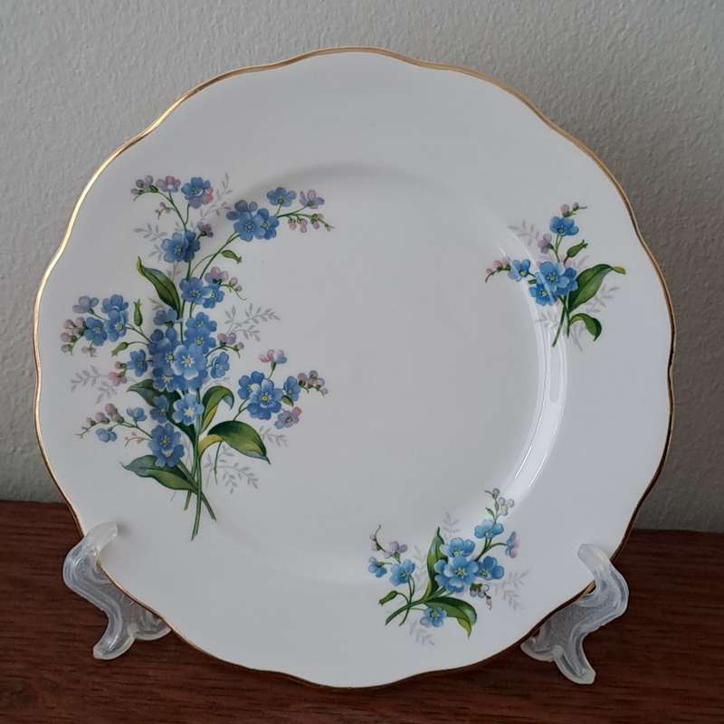 Royal Albert 'Forget Me Not' Trio