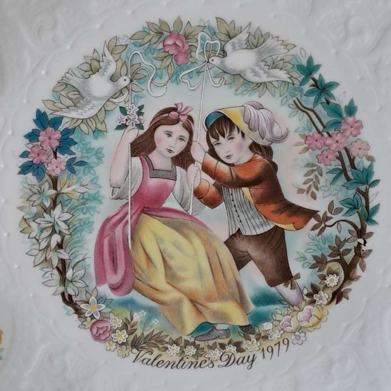 Royal Doulton Plate 'Valentine's Day 1979'