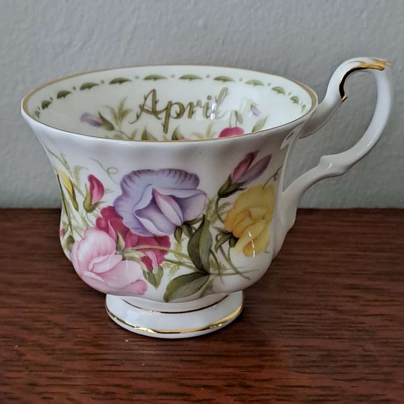 Royal Albert Flower Of the Month Cup 'April'