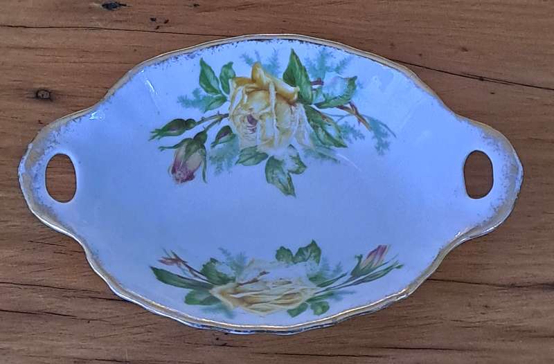 Royal Albert 'Tea Rose' Sweet Dish