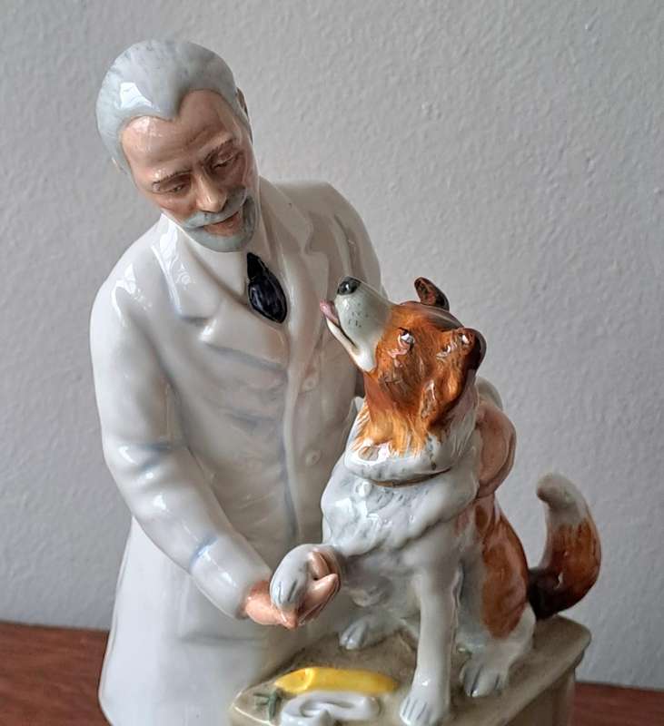 Royal Doulton 'Thanks Doc' HN2731