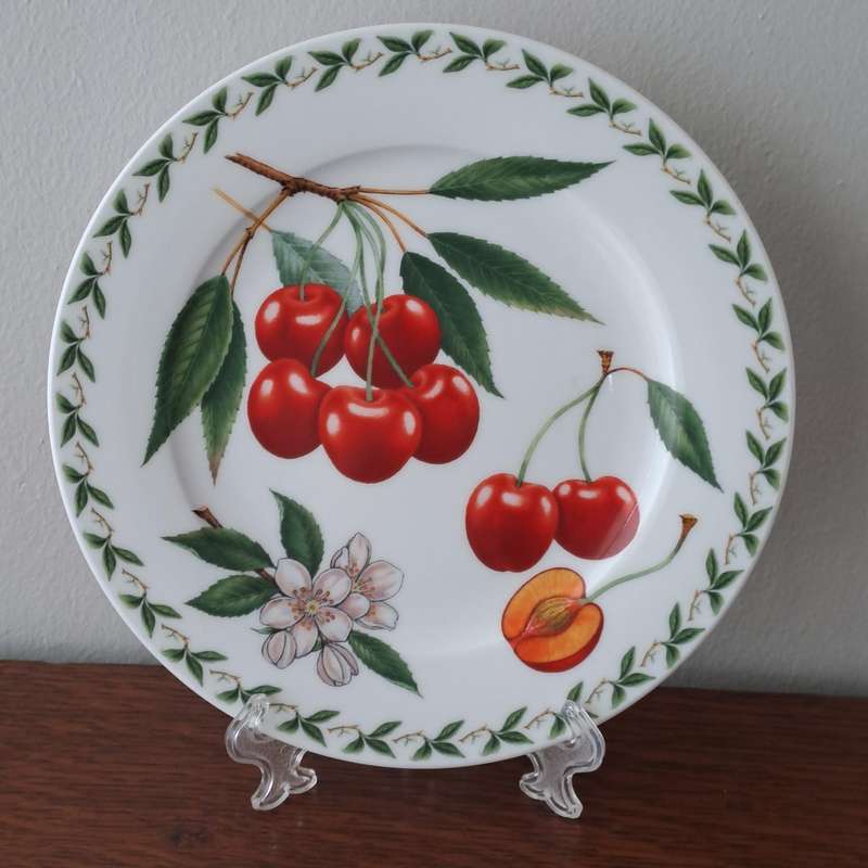 Maxwell Williams 'Orchard Fruits' Plate (Cherries)