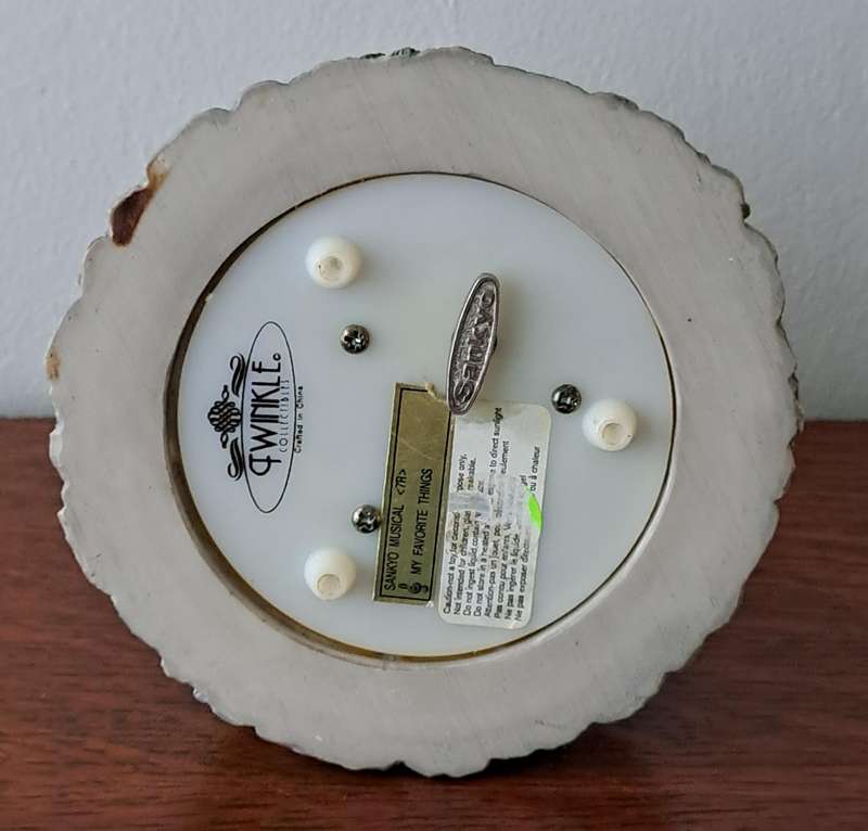 Golf Theme Music Ball