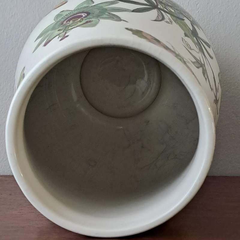 Portmeirion Botanic Garden Vase 'Blue Passion Flower' - LARGE