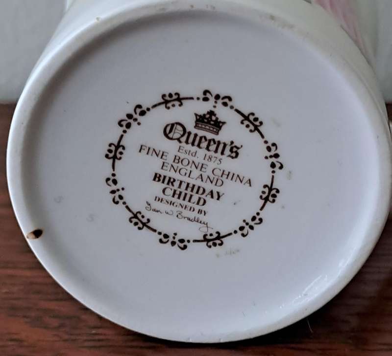 Queens 'Friday's Child' Breakfast Set