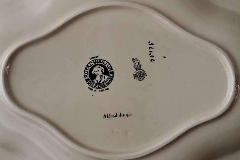 Royal Doulton Dickensware Shaped Bowl 'Alfred Jingle'
