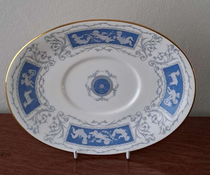 Coalport 'Revelry' Gravy Boat on Stand