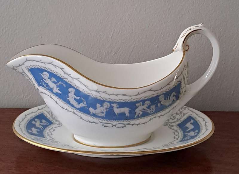Coalport 'Revelry' Gravy Boat on Stand