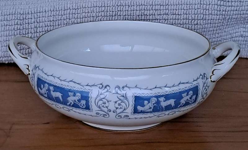 Coalport 'Revelry' Vegetable Server