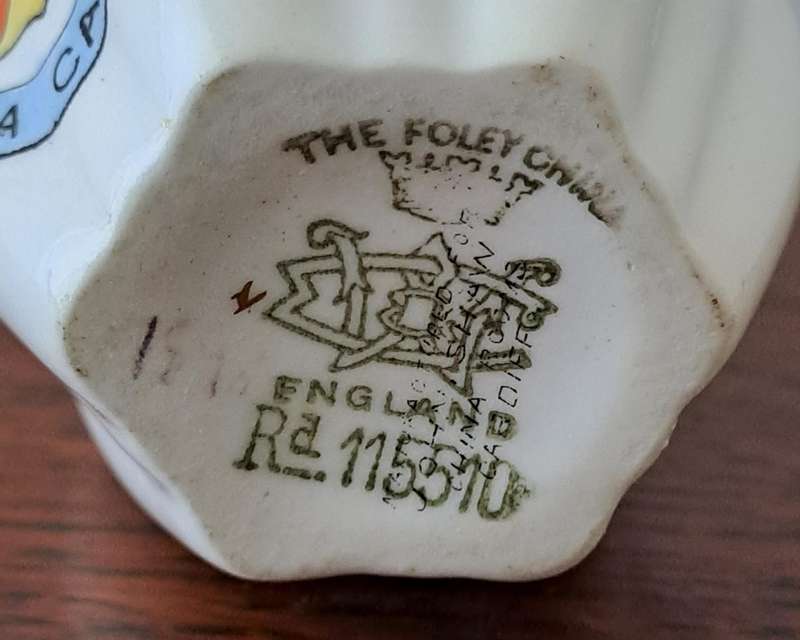 Foley Crested Creamer