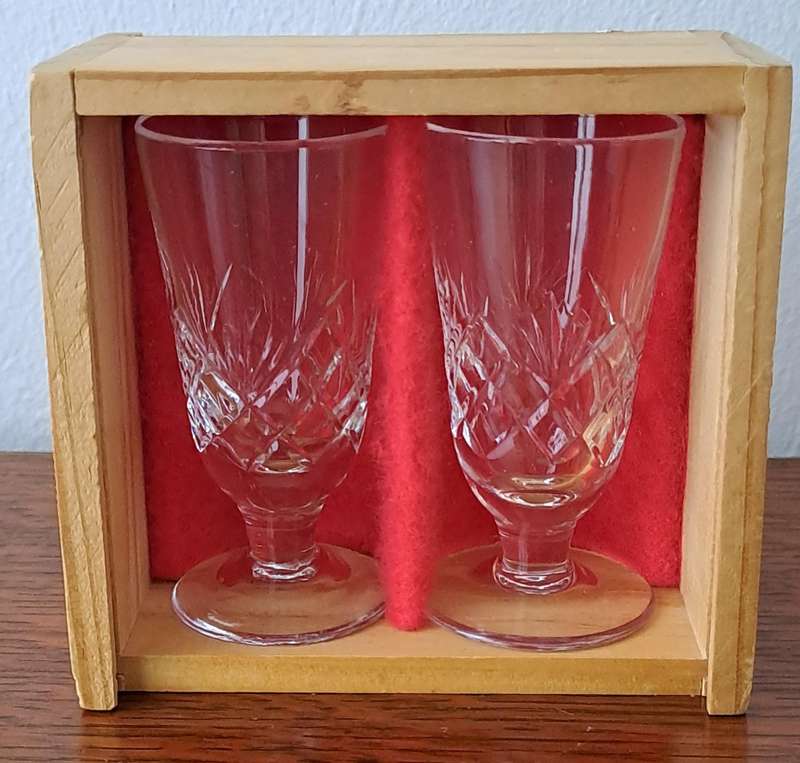Devon Crystal Pair of Liquer Glasses