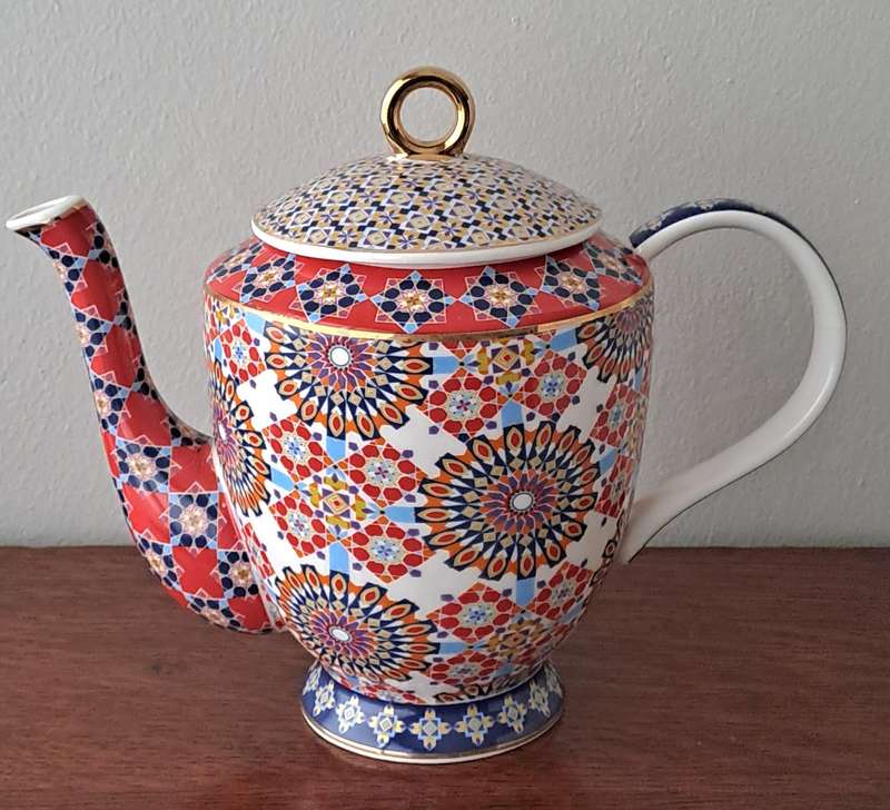 Maxwell Williams Large Teapot Isfara