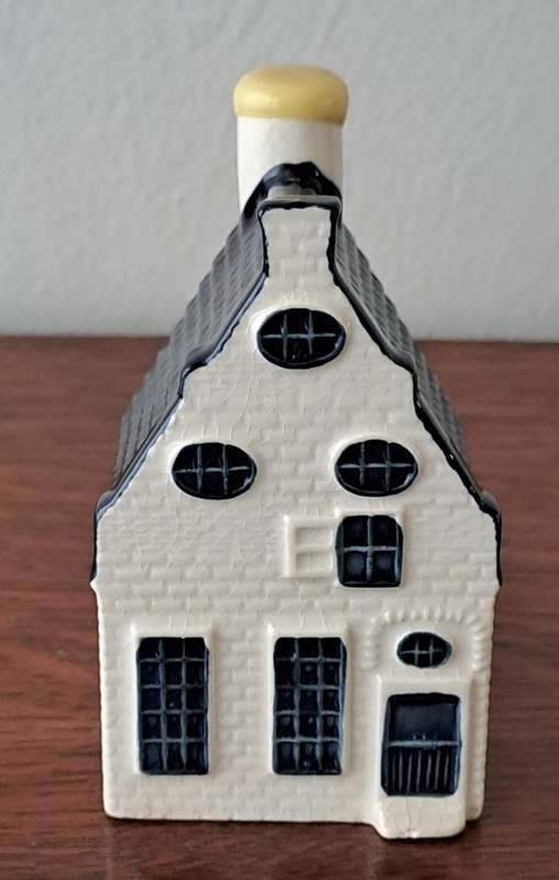 KLM Delft Miniature House Decanter number 39