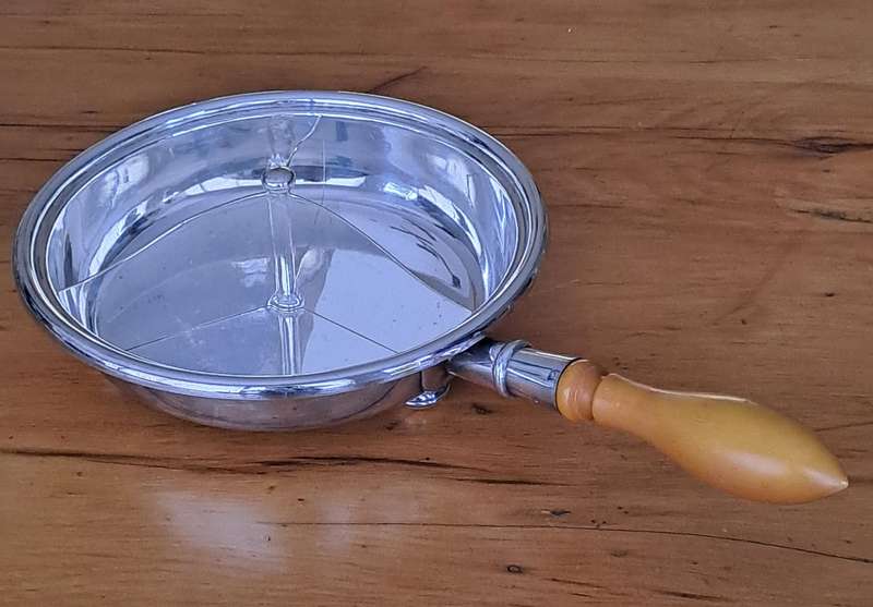 Magnificent Walker & Hall Vegetable Serving Pan